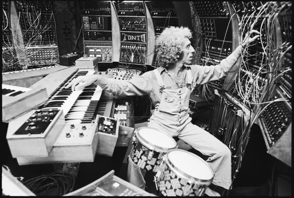 Sound Waves, Analog Synthesis And Popular Culture