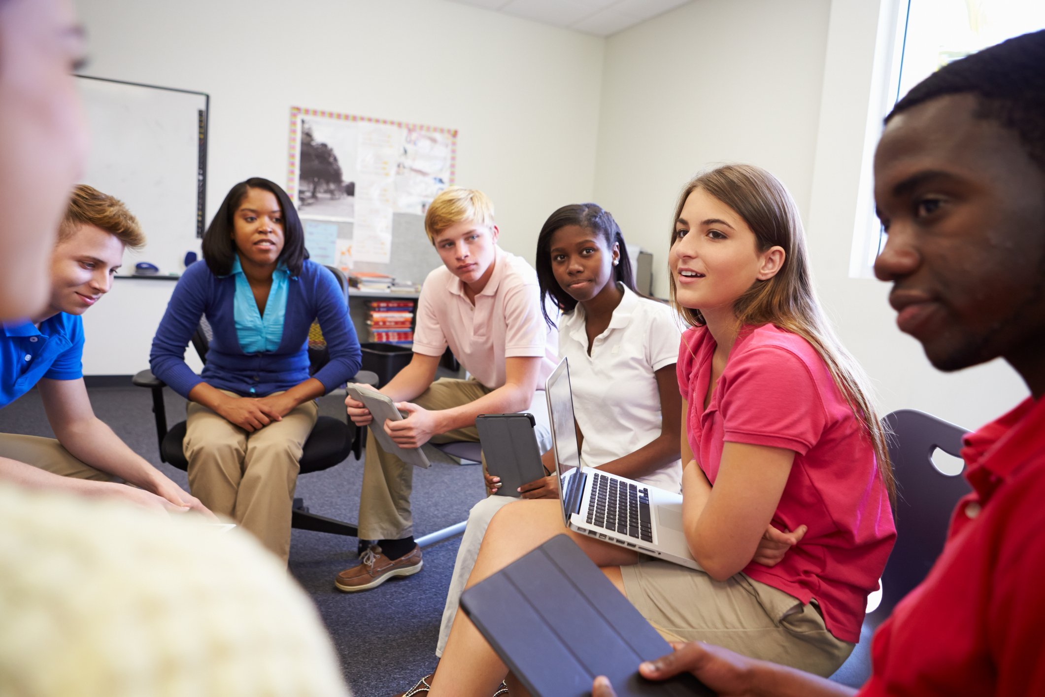 Dig Deep: Exploring Current Events through Interactive Online Tools and Lessons 