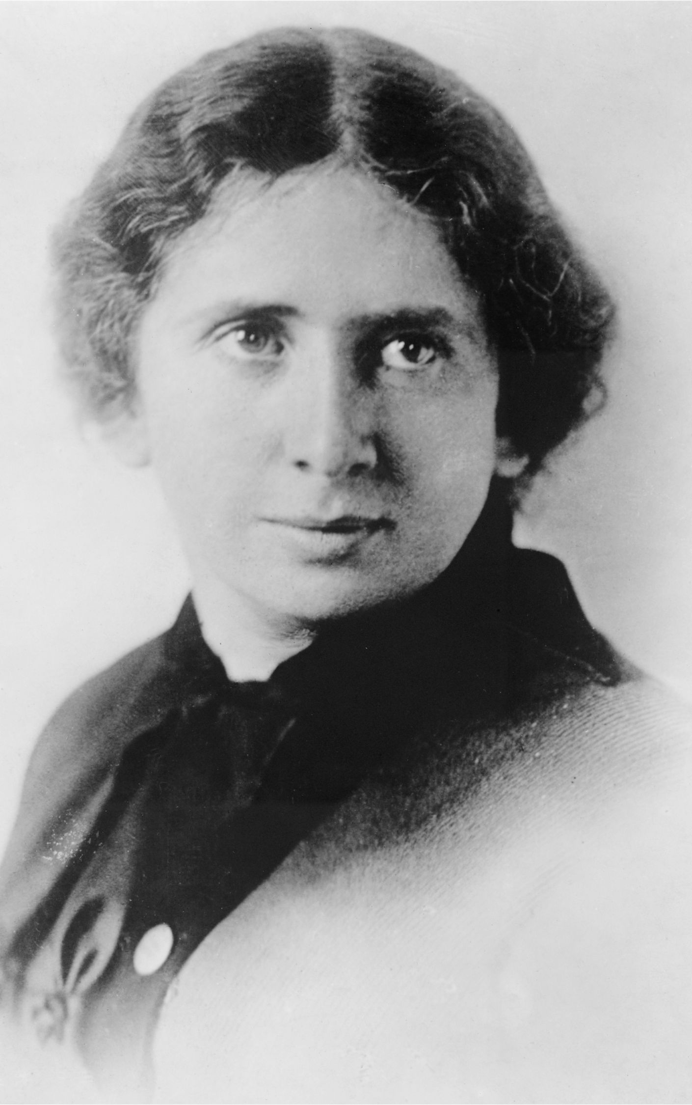 Historic portrait of Rose Schneiderman, Polish Jewish labor organizer and feminist leader. A driving force for workplace safety after the Triangle Shirtwaist Factory fire, Schneiderman linked labor rights with women’s suffrage and coined the phrase “bread and roses” to advocate for dignity in work and life.