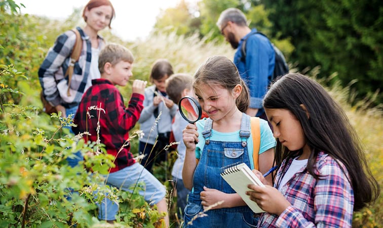 Outdoor Activity Tracker – Nature Time Log for Positive Emotions & SEL Goals