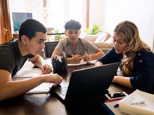 Leveraging Family Engagement to Foster Student Success in Distance + Blended Learning