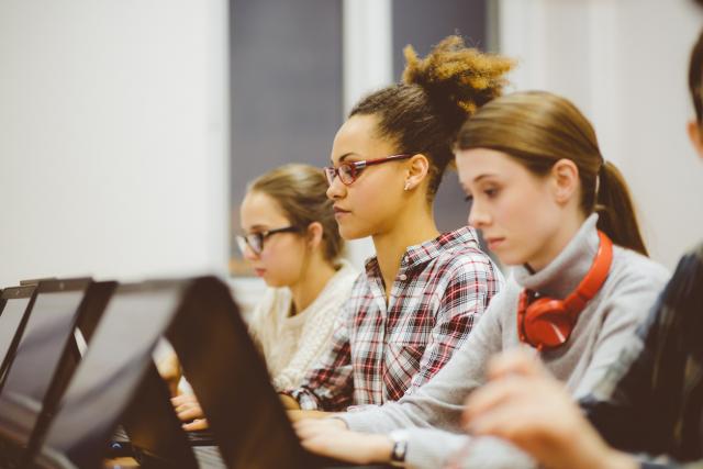 Evidence-Based Claims Using Editorials