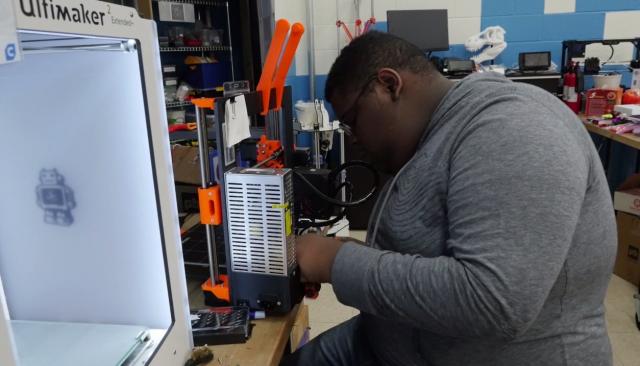 Science Nation 289: Researchers gauge impact of 'maker' job opportunities for underserved teens