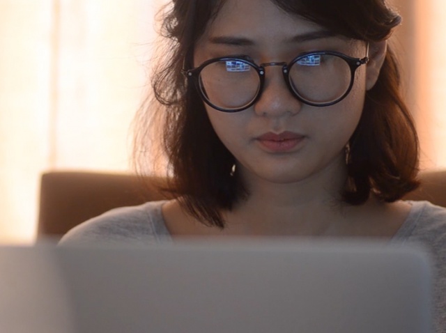 Is Breaking News Broken on Social Media?